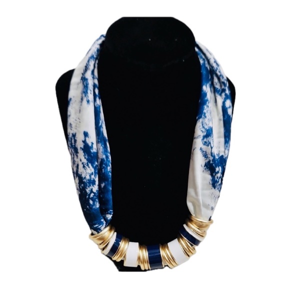 Piper K Jewelry - NWT ⚜️🩵💙⚜️ Piper K gorgeous blue tones adjustable scarf necklace